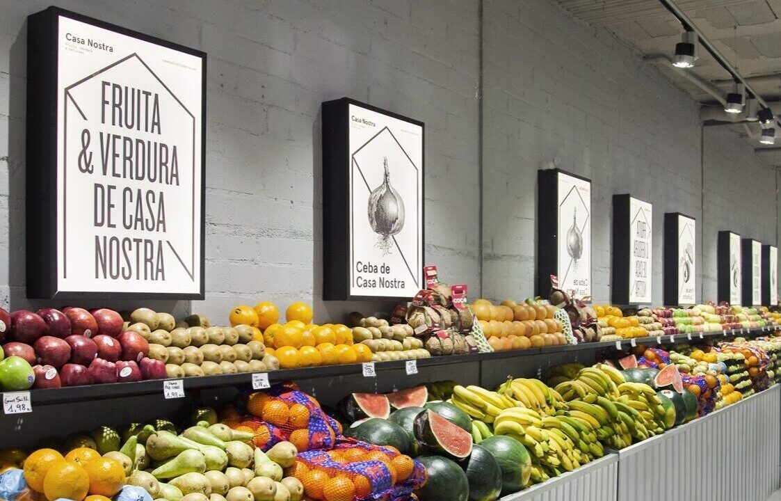 iluminación de fruterías minimalistas