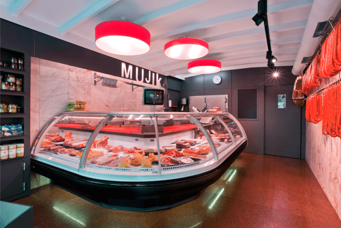 iluminación de local de platos preparados y vitrina