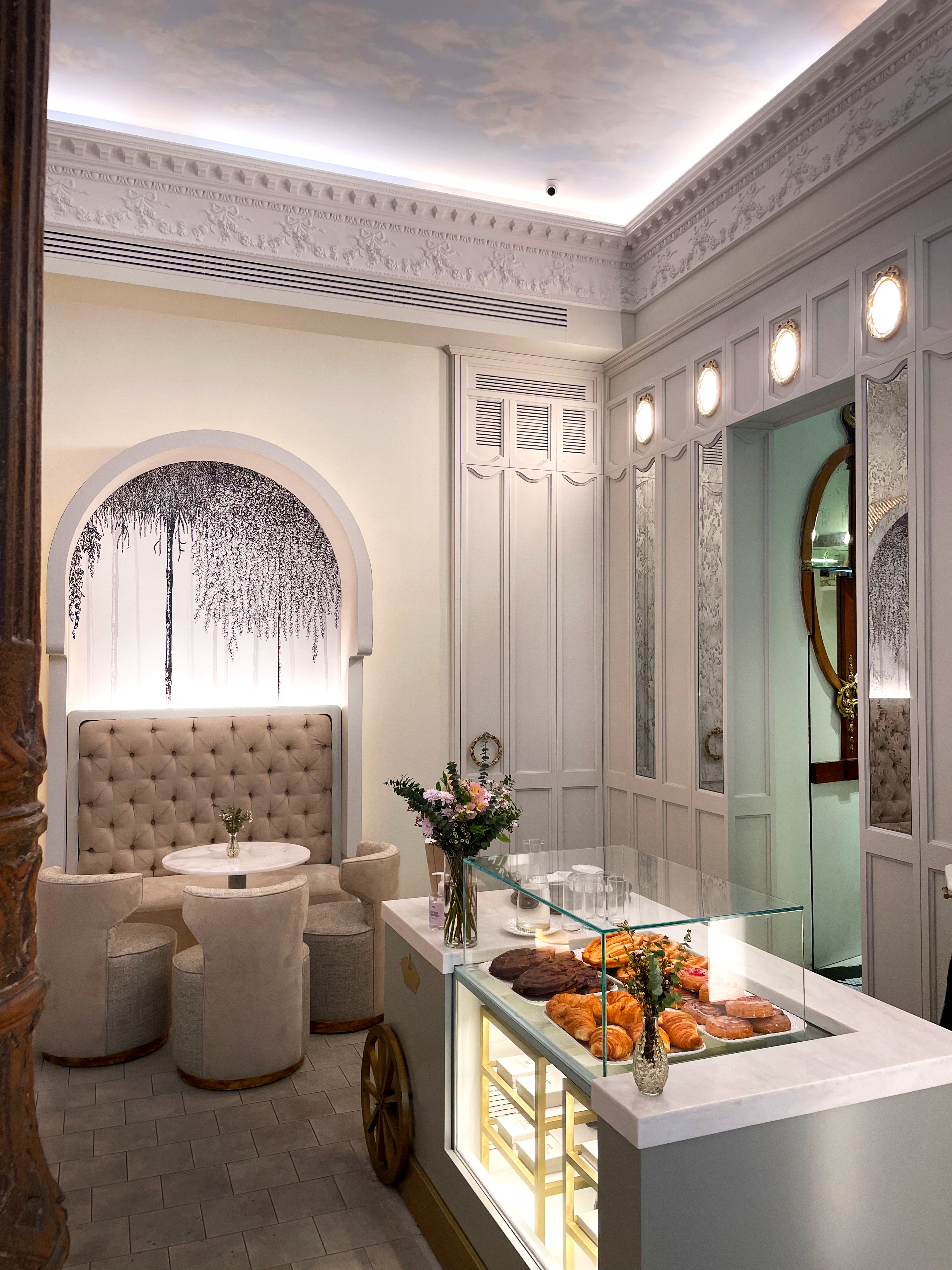 iluminación para pastelerías clásicas