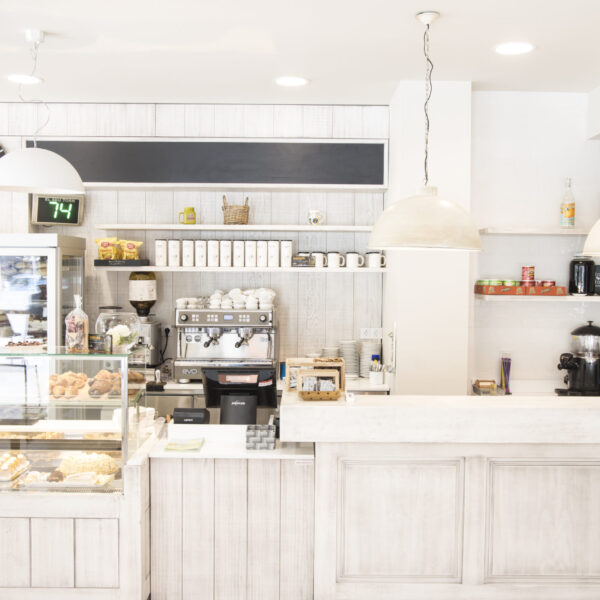 iluminación para mostrador zona de cafetería